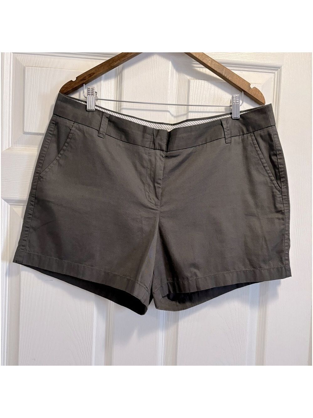 J.Crew Chino Broken-In Shorts 5” 100% Cotton Mid Rise Dark Gray Charcoal Size 14